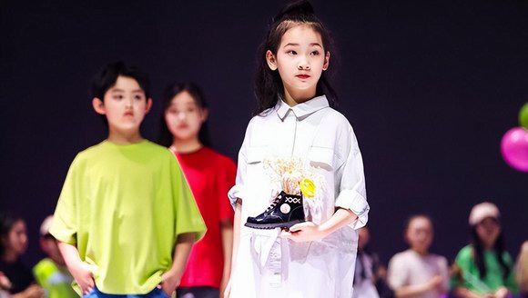 重新定义中国童鞋时尚！泰兰尼斯2023年度品牌大秀精彩绽放申城